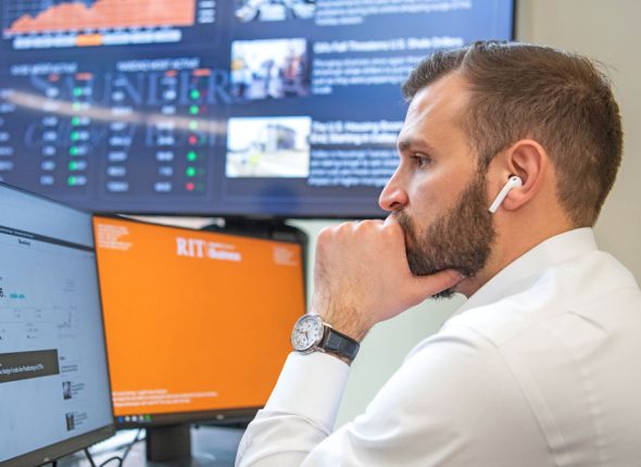 Management-Information-Systems-MIS-BS-1200x675_342