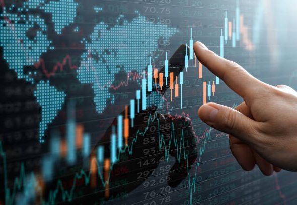 Analyst pointing the chart.